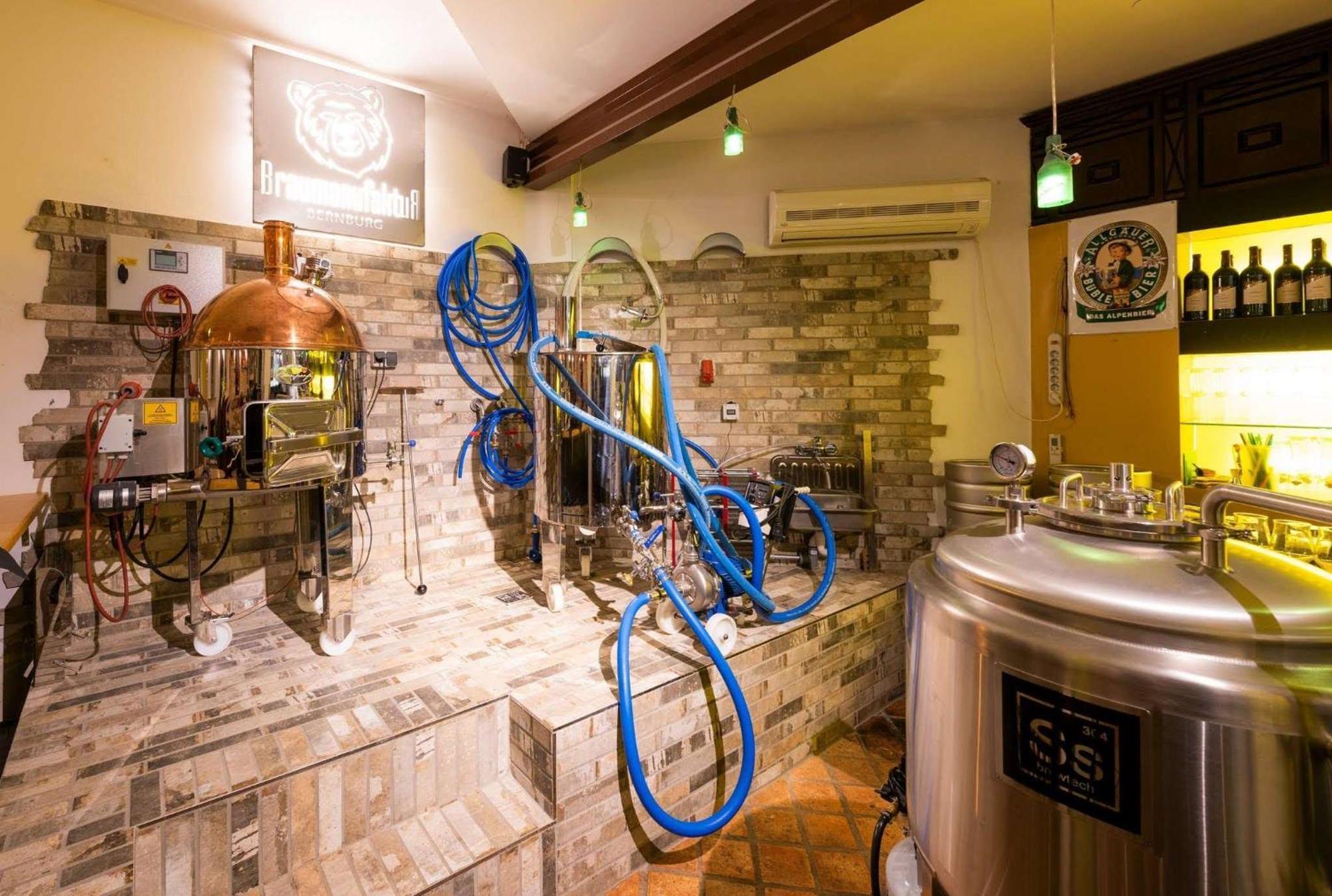 Askania Hotel & Brauhaus Bernburg Extérieur photo